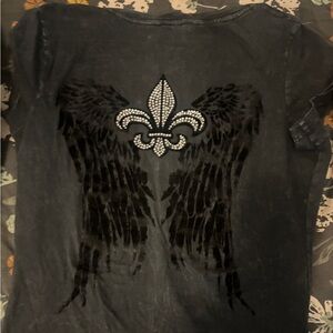 cute dark blue shirt w design on back